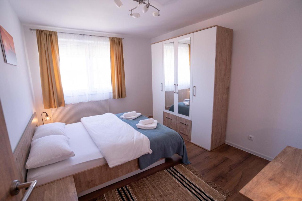 Apartman Niko Ливно Экстерьер фото